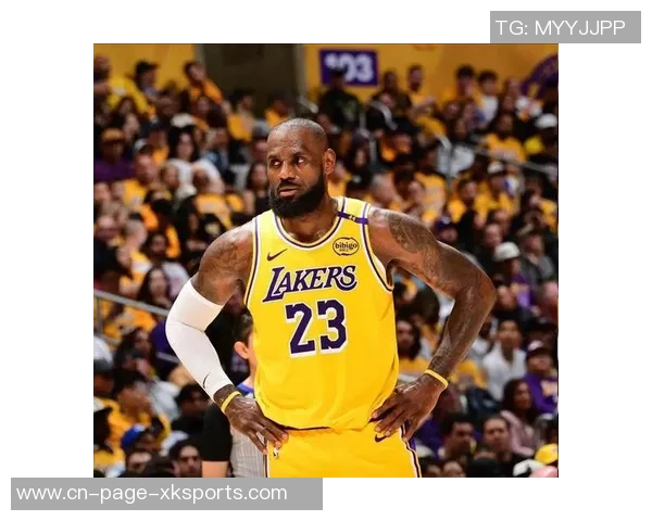 詹姆斯伤缺期间将关注湖人表现若球队无法赢球或考虑离队选择